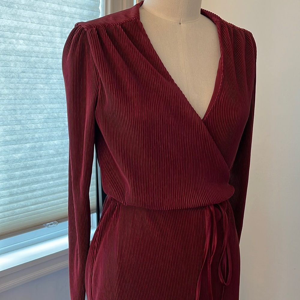 Charles Henry Plisse midi dress - burgundy